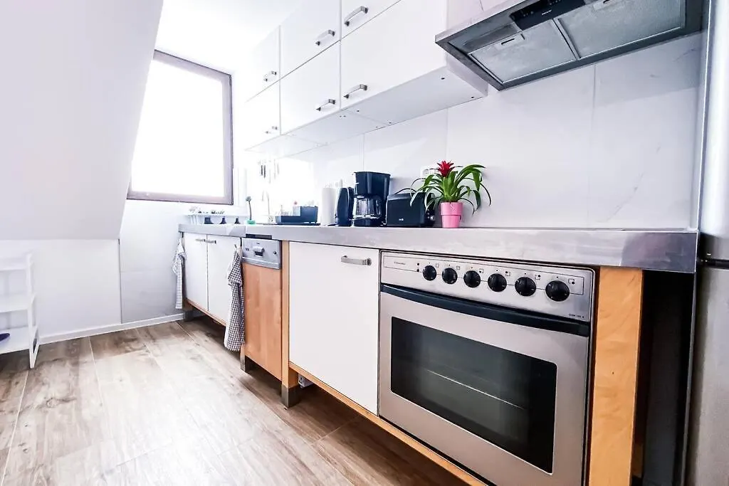 Apartment Modern sanierte Wohnung mit 5 Einzelbetten in Leipzig-Plagwitz
